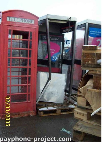 Payphone_graveyard_4.jpg