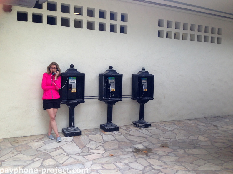 (808) 922-9373, (808) 923-9163. Hawaiian Telcom Payphones. February, 2014. 