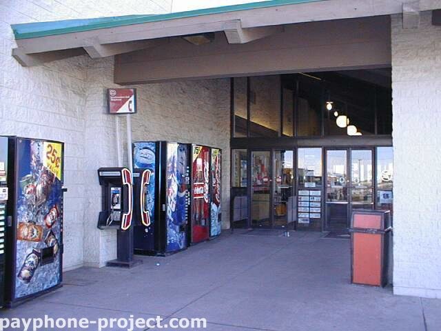 dillons2_payphone.jpg