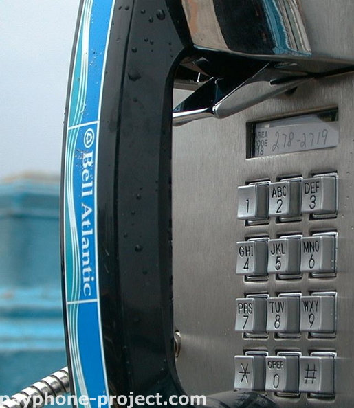 36th_avenue_new_payphone.jpg