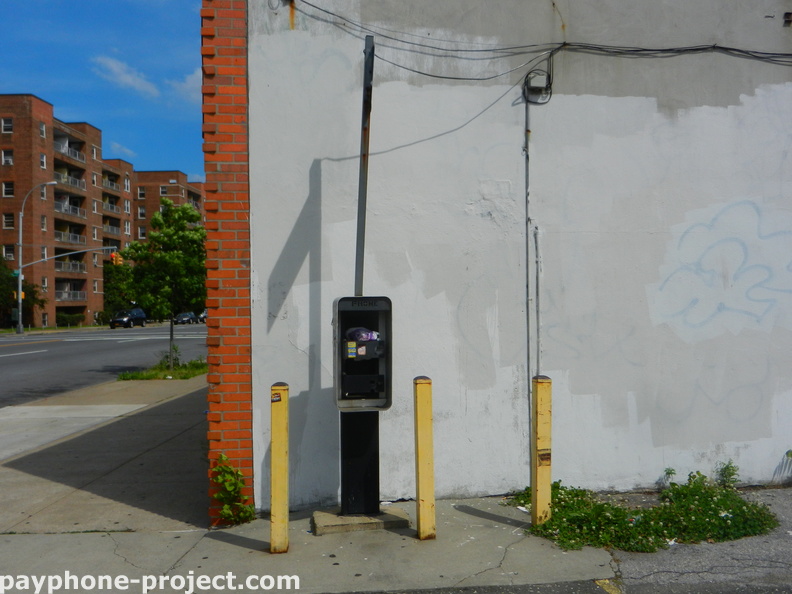 Abandoned payphone at Two Ways Chinese &amp; Japanese Restaurant. 59-02 Northern Boulevard in Woodside, Queens.