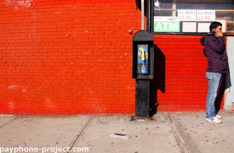 Contrasts in Communication. Sunnyside, Queens.
