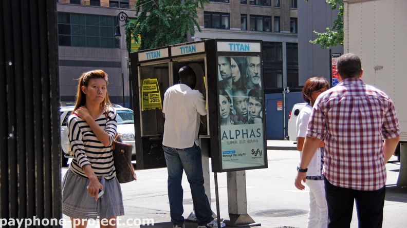 (212) 221-9354. 6th Avenue @40th Street