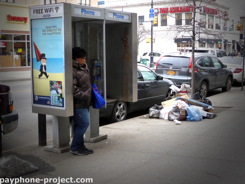 Steinway Street, Astoria. Free WiFi?