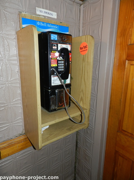 This payphone's number was either 212-473-9892 or 212-473-9787.
