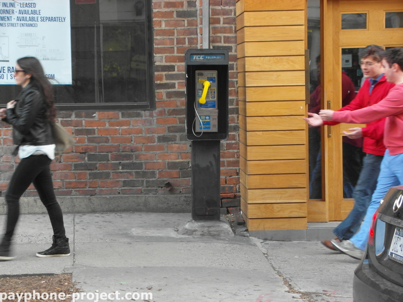 (212) 242-922? Bleecker Street.