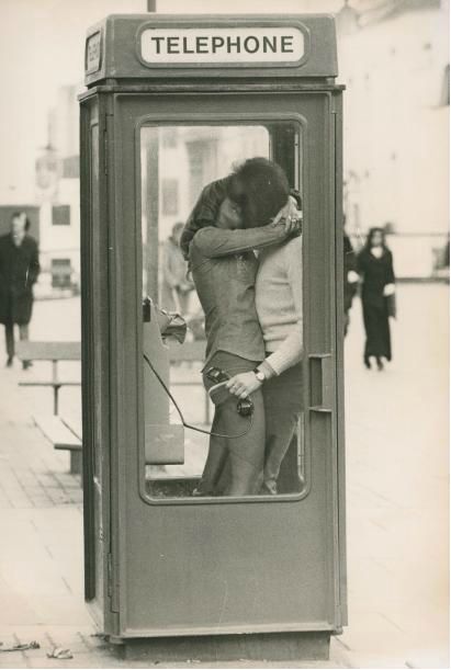 Gökşin Sipahioğlu: Paris Phone Booth. 1970.