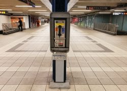 718-505-9550: Jackson Heights Roosevelt Avenue Station Payphone/TTY