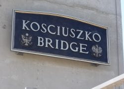 No Phones on the New Kosciuszko Bridge Walkway